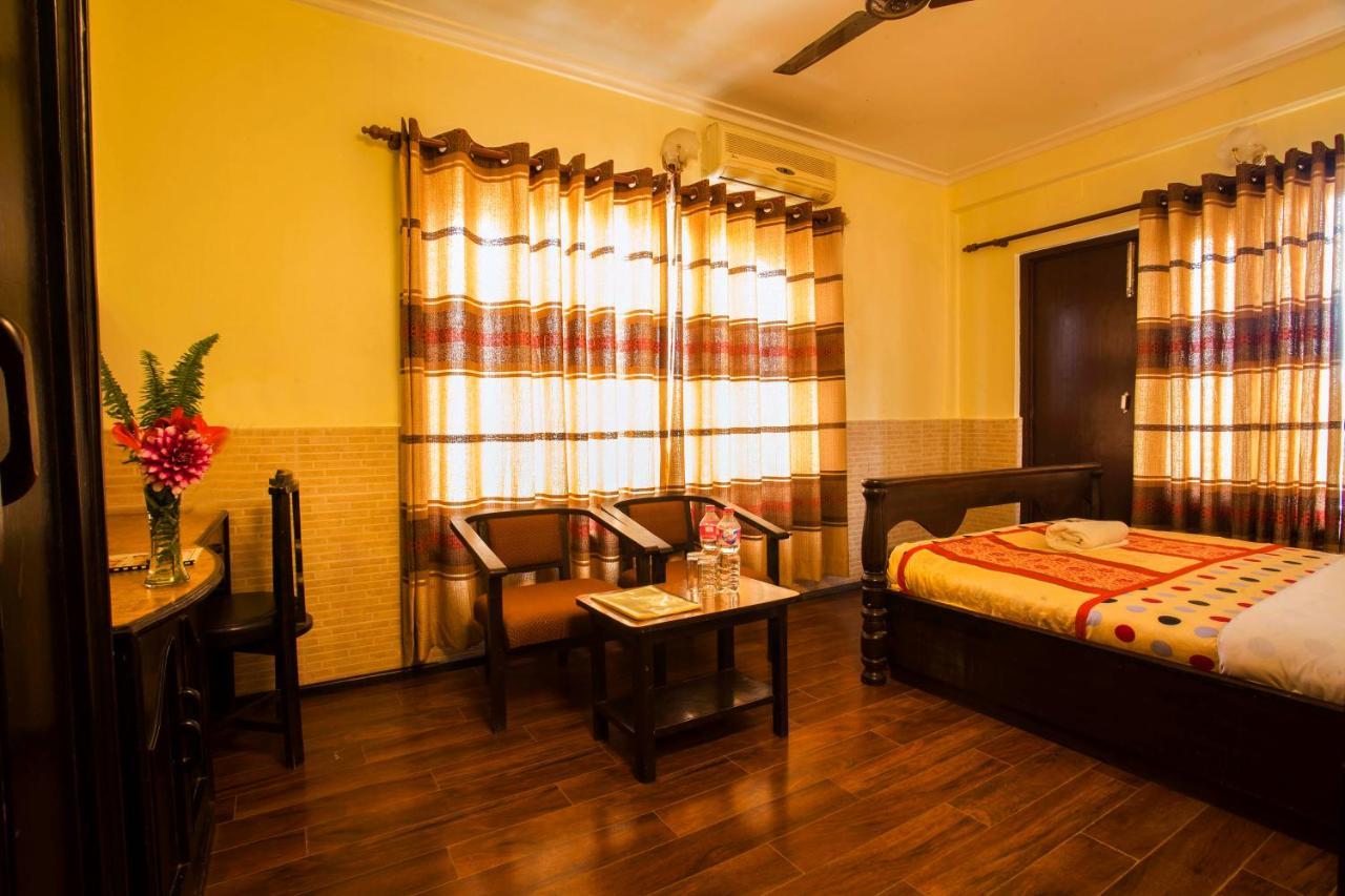 Hotel Trip Pokhara Exterior foto